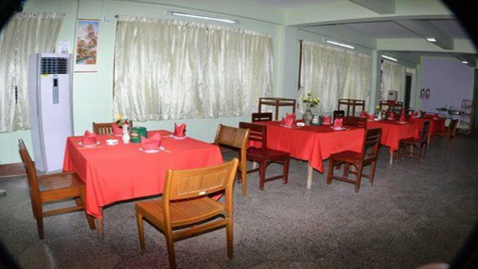 Hotel Shwe Eain Taw Yangon 0*,